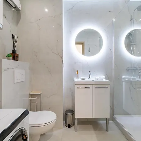 B G Cocon Meyerbeer - Grimaldi Promenade Des Angla